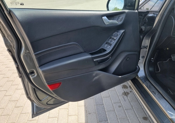 Ford Fiesta cena 56800 przebieg: 97680, rok produkcji 2019 z Kościerzyna małe 781